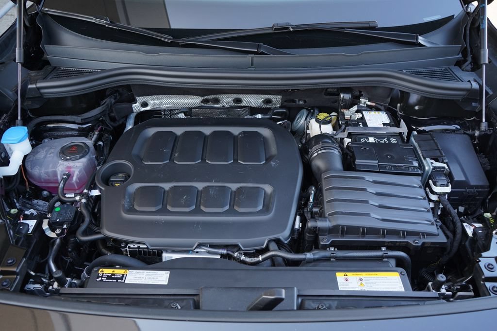 New 2026 Volkswagen Tiguan SE R-Line AWD/4WD image 11