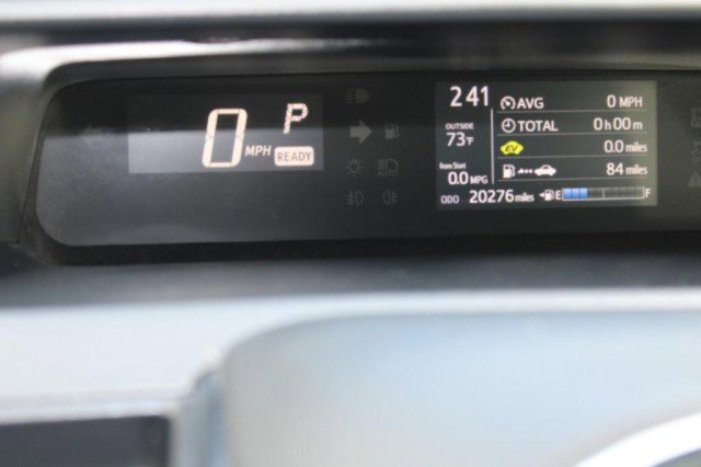 Used 2018 Toyota Prius C One image 37