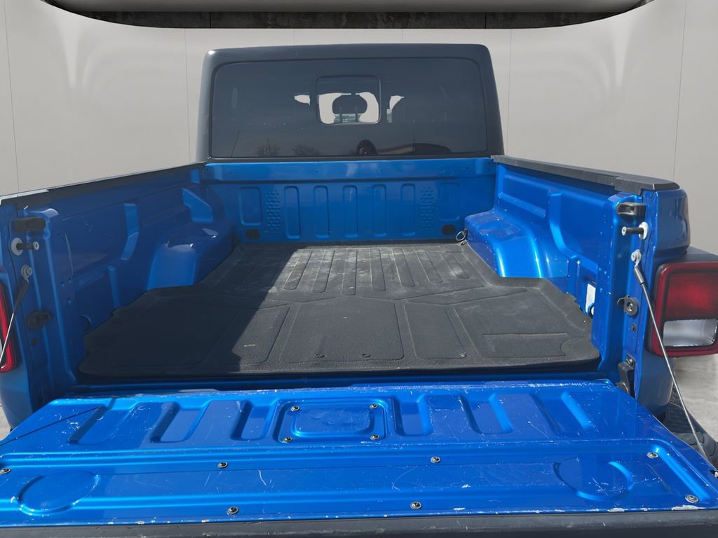 Used 2020 Jeep Gladiator Overland image 9