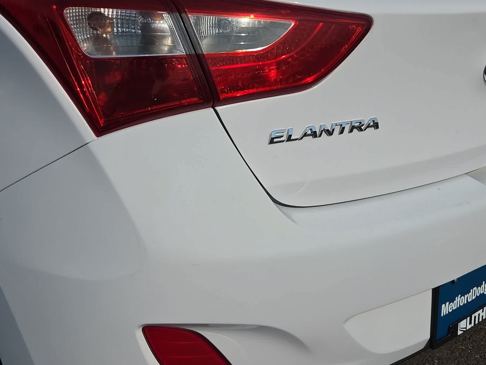 Used 2016 Hyundai Elantra GT FWD image 15