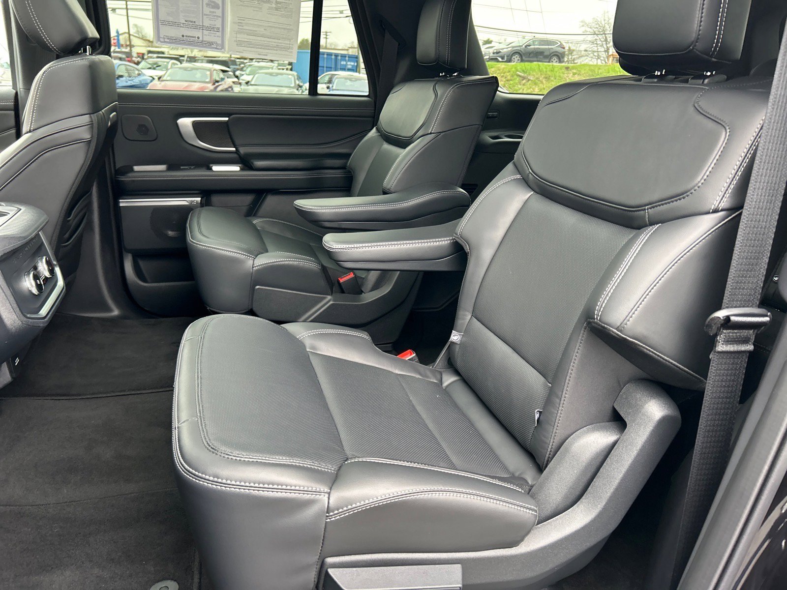 Certified 2025 Ford Expedition Max Platinum w/ Stealth Performance Package image 10