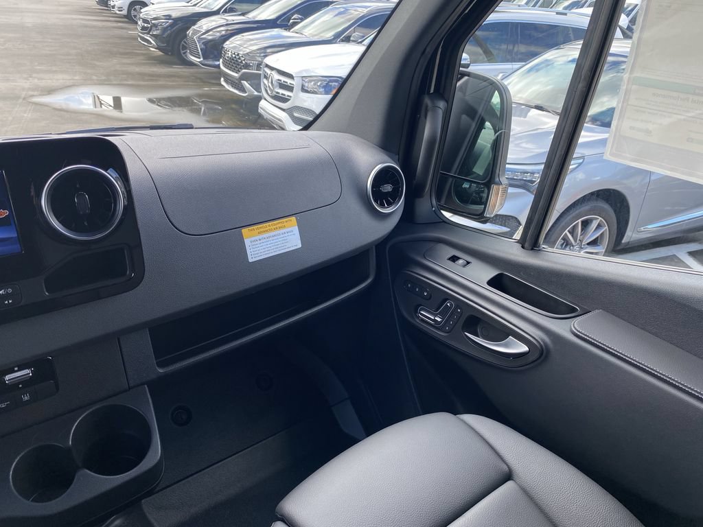 New 2026 Mercedes-Benz Sprinter 2500 image 3