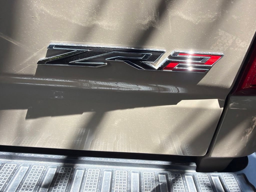 Used 2022 Chevrolet Silverado 1500 ZR2 AWD/4WD image 8