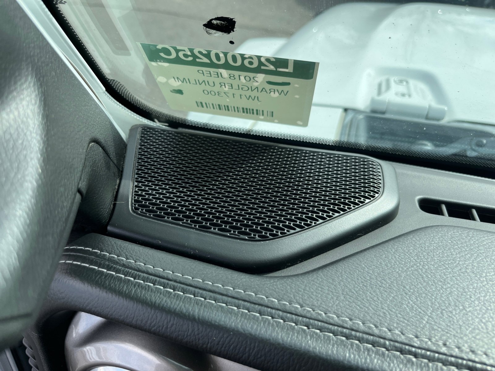 Used 2018 Jeep Wrangler Unlimited Sahara image 27