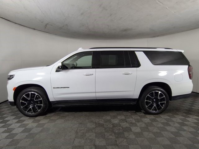 Certified 2022 Chevrolet Suburban RST w/ Luxury Package AWD/4WD image 9
