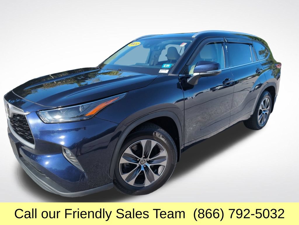 Used 2022 Toyota Highlander XLE AWD/4WD video 1
