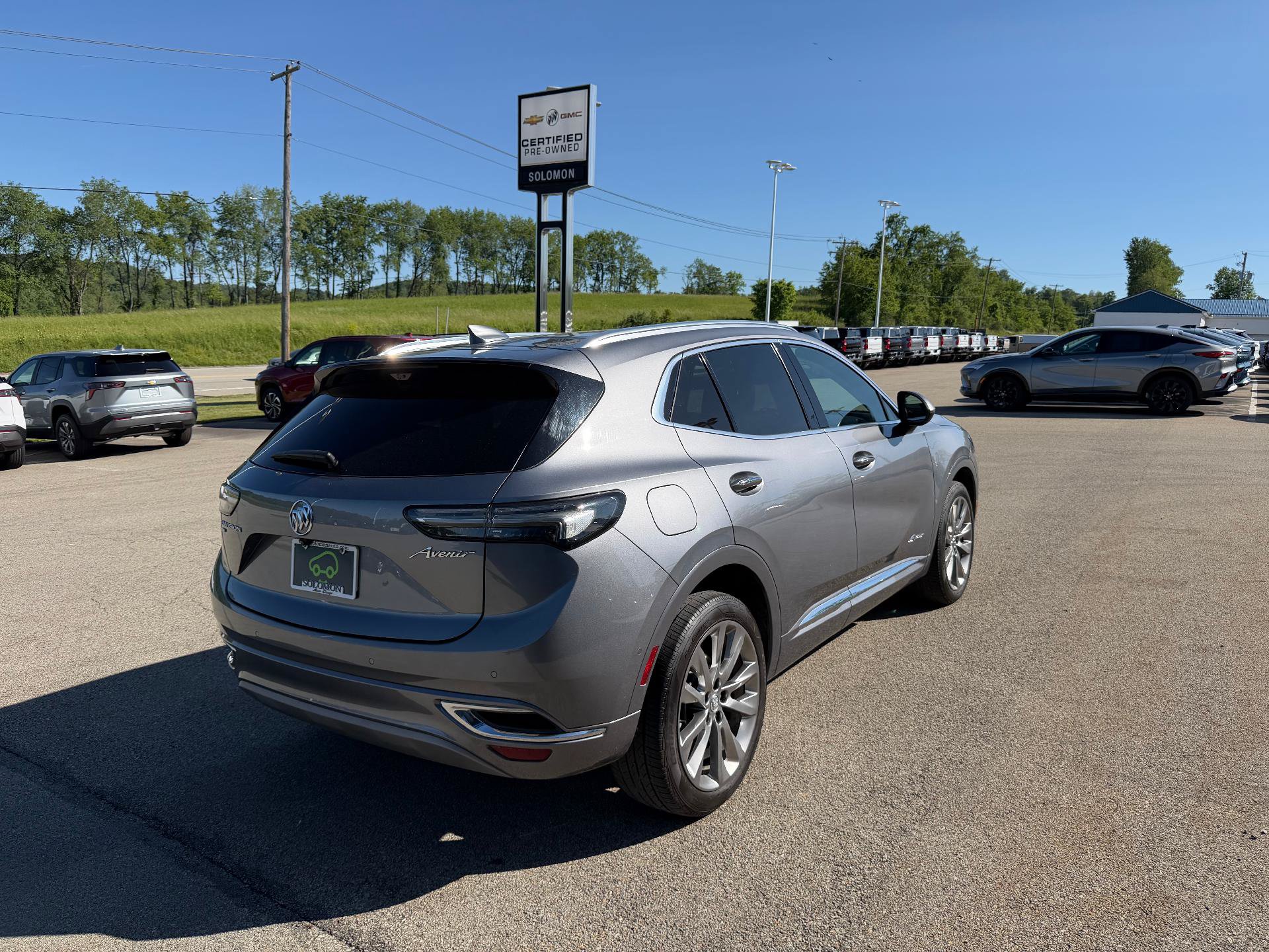 Certified 2022 Buick Envision Avenir w/ Technology Package II AWD/4WD image 6