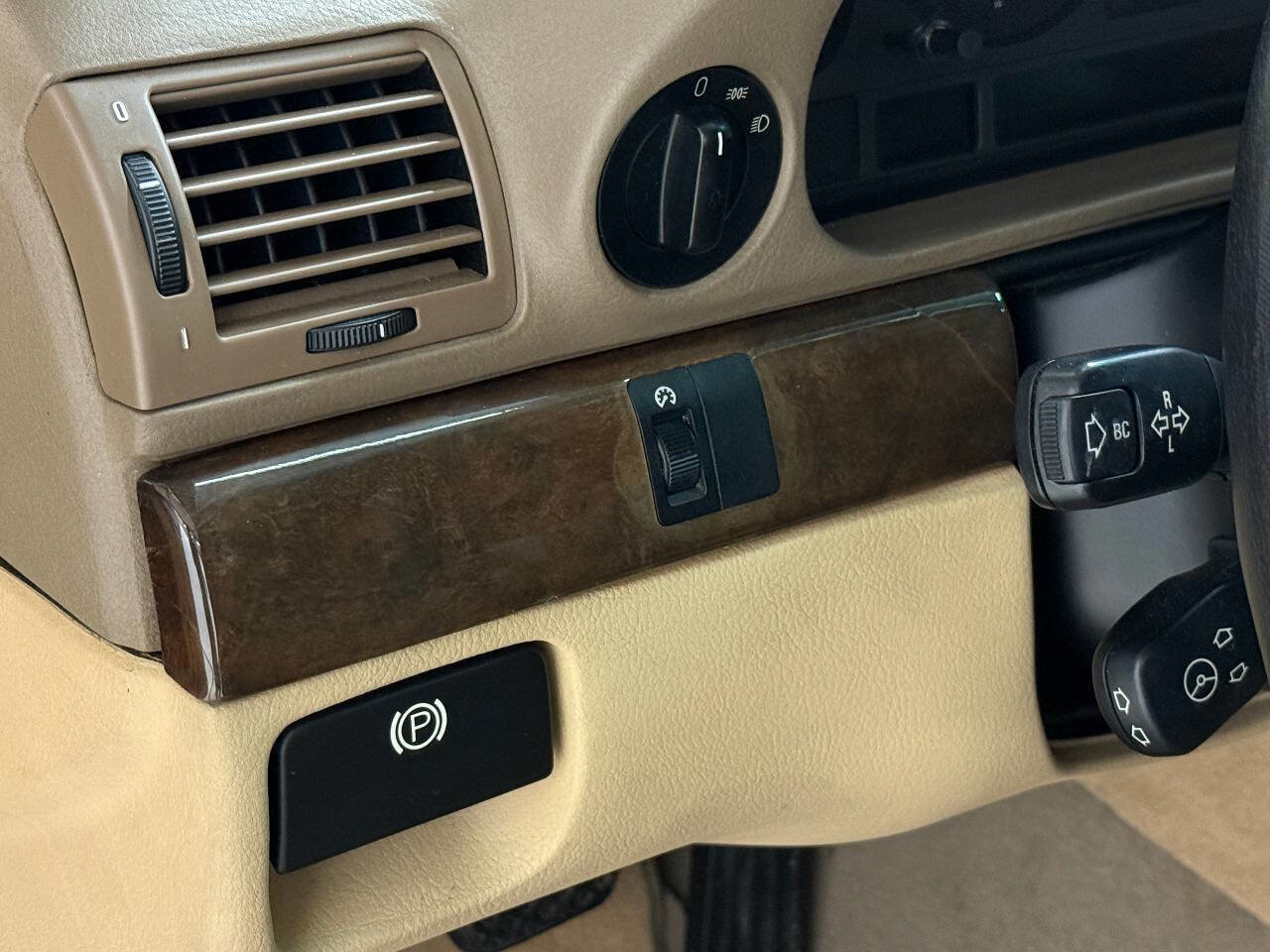 Used 1998 BMW 740i RWD image 43