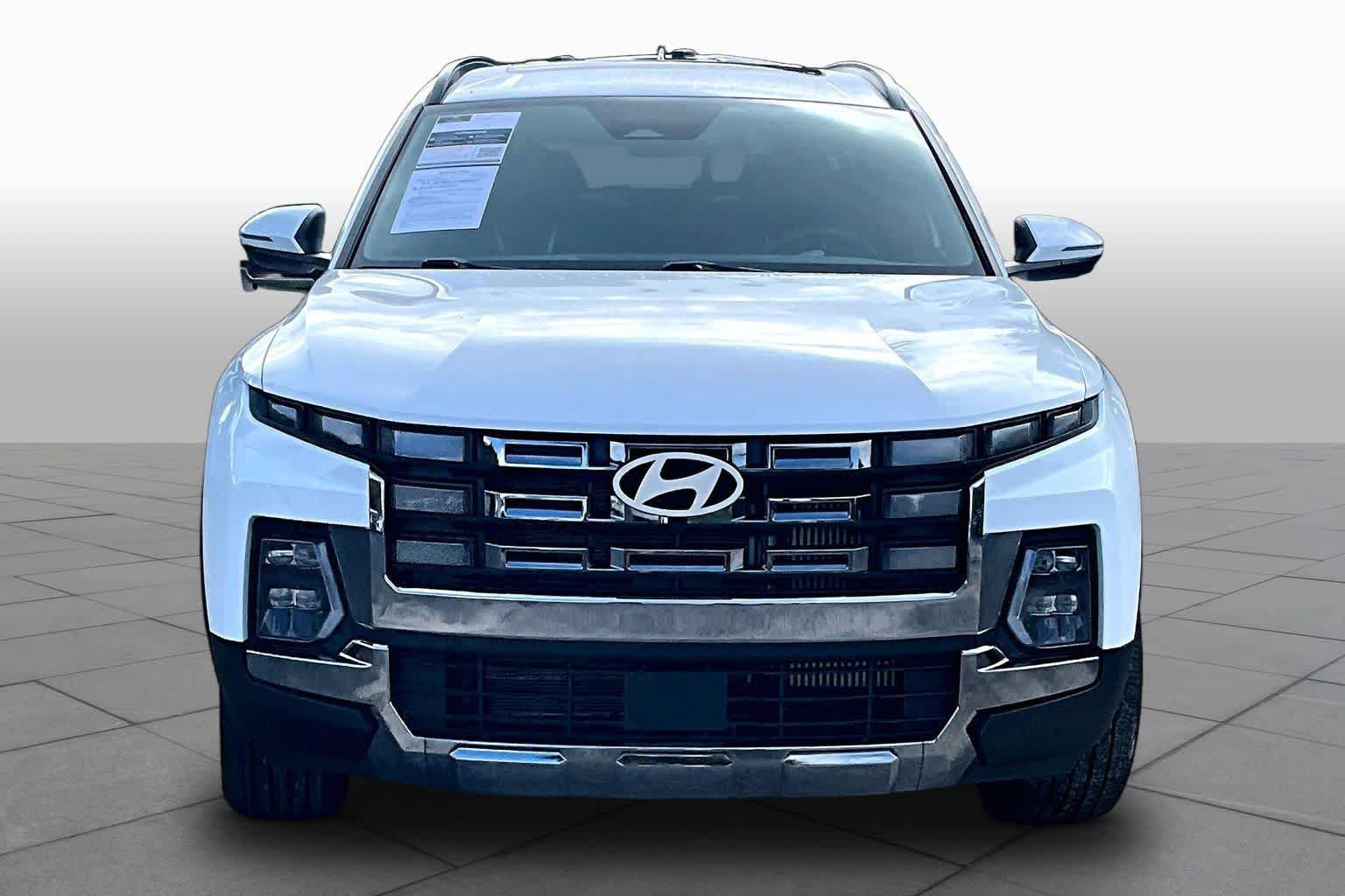 Used 2025 Hyundai Santa Cruz Limited AWD/4WD image 4