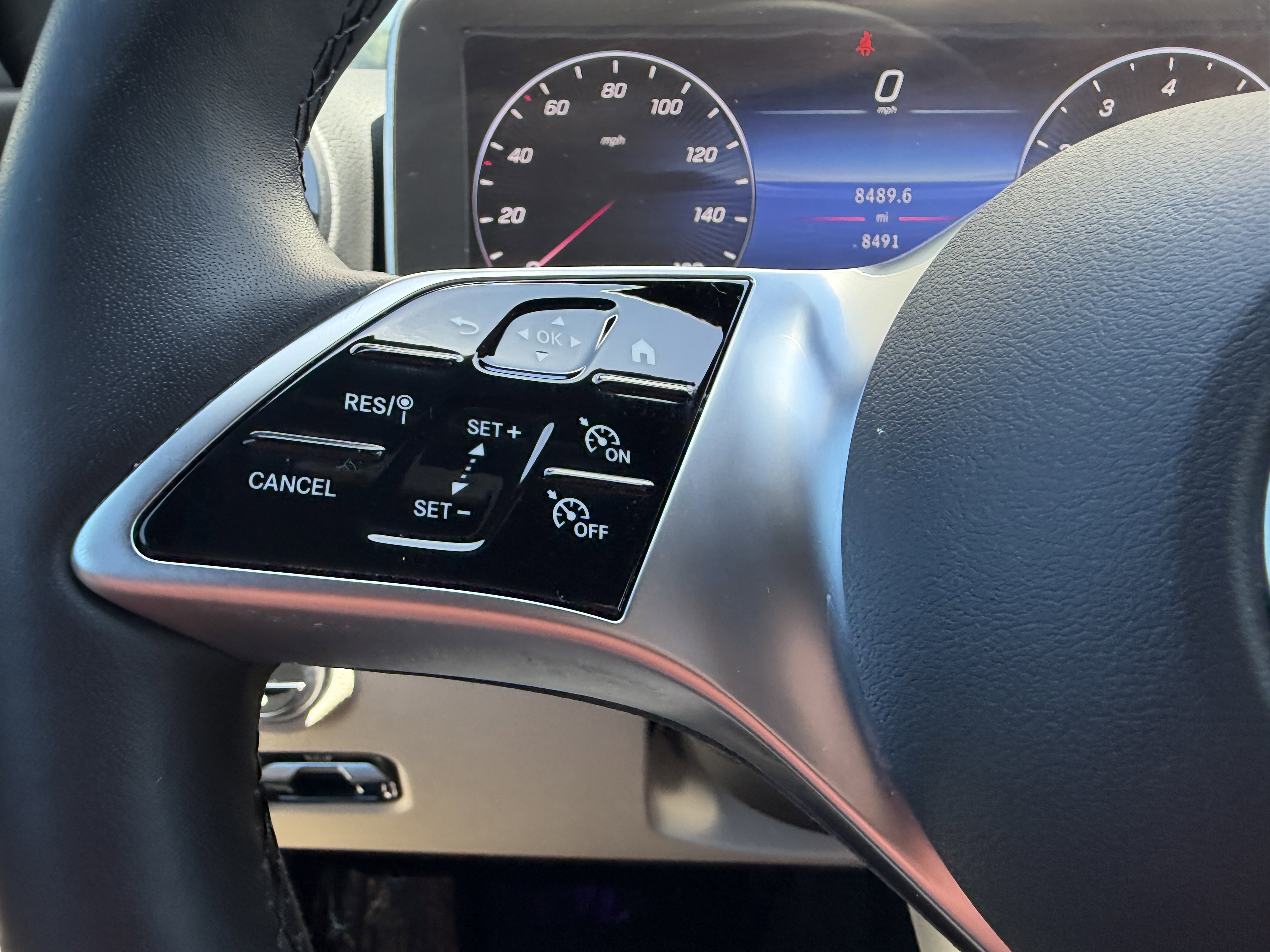 Used 2024 Mercedes-Benz C 300 4MATIC Sedan image 31