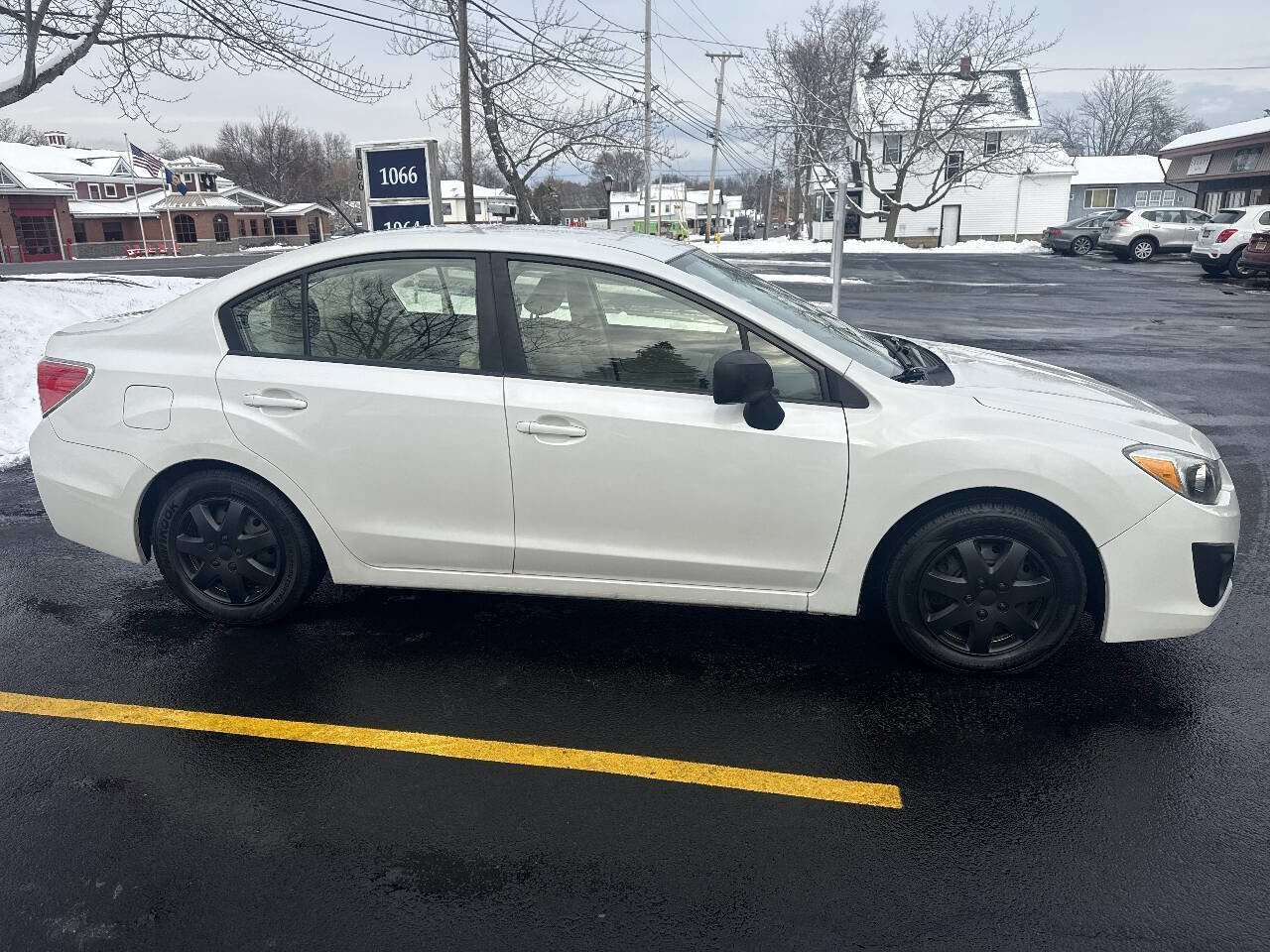 Used 2013 Subaru Impreza 2.0i image 3