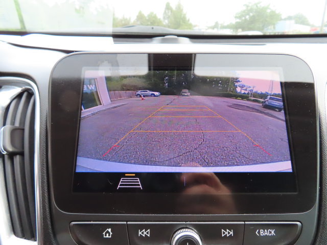 Used 2020 Chevrolet Malibu LT FWD image 19