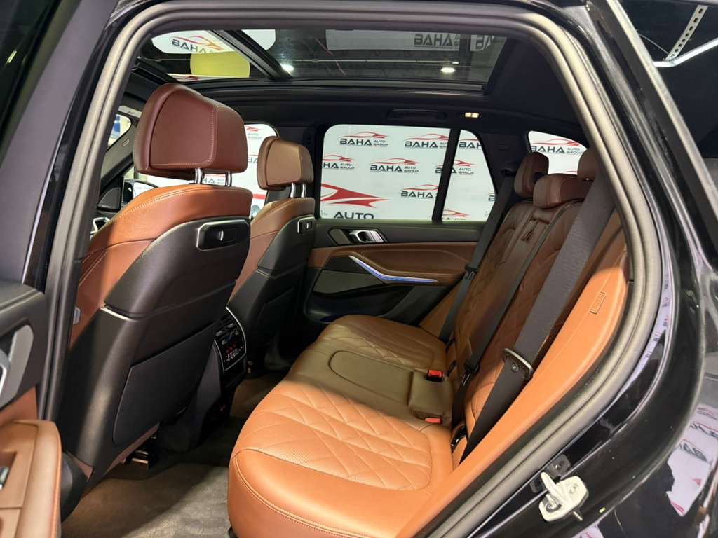 Used 2026 BMW X5 M60i image 44
