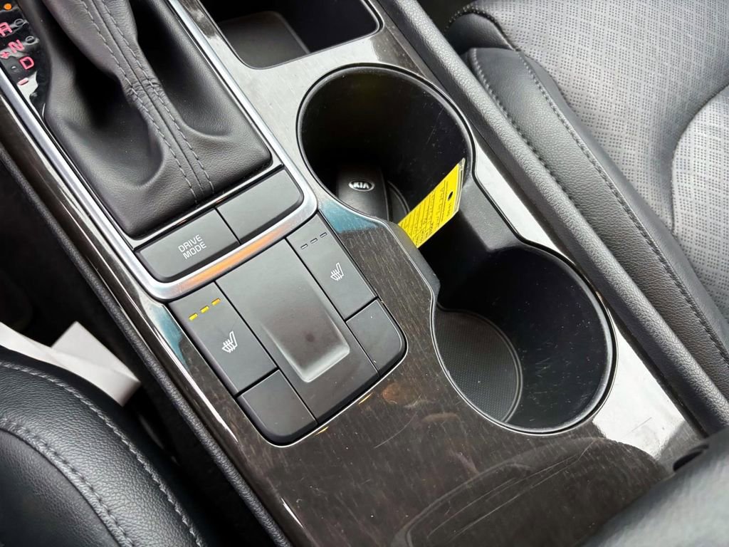 Used 2018 Kia Optima EX image 25