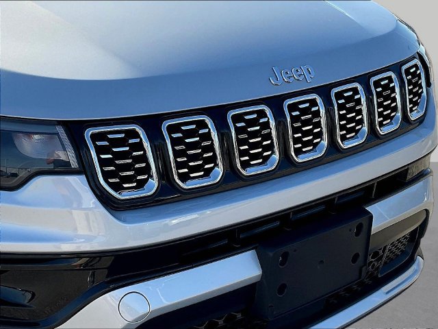 Used 2024 Jeep Compass Limited AWD/4WD image 34