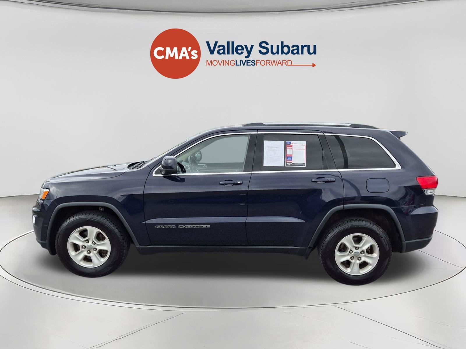 Used 2017 Jeep Grand Cherokee Laredo w/ Quick Order Package 23E AWD/4WD image 2