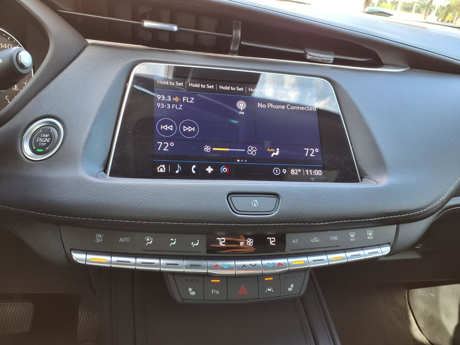 Certified 2023 Cadillac XT4 Luxury w/ Cold Weather Package image 23