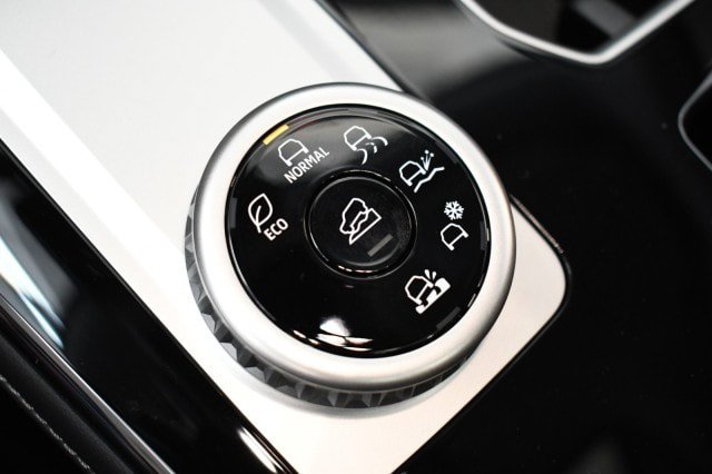 New 2026 Mitsubishi Outlander AWD image 29