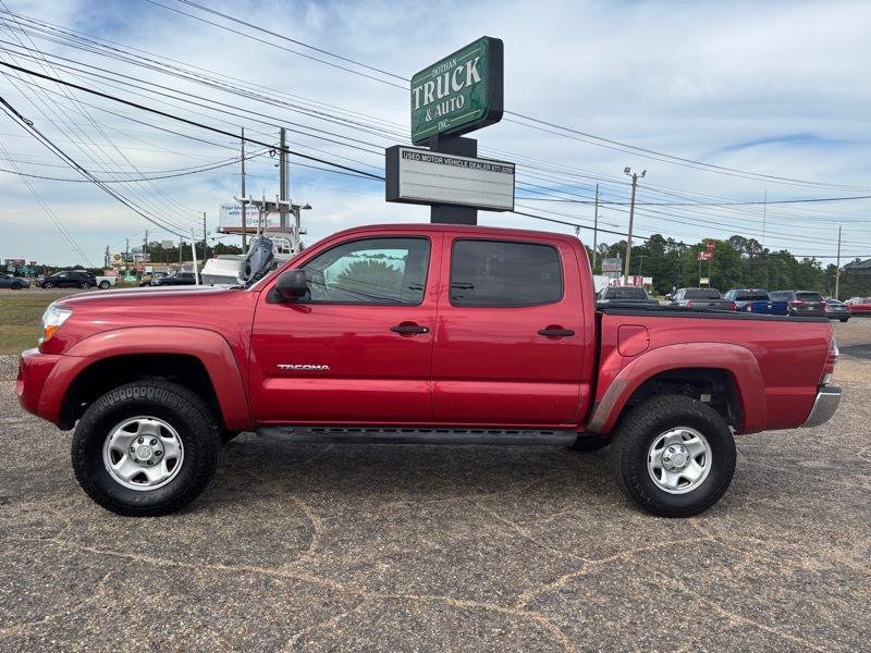 Used 2011 Toyota Tacoma PreRunner w/ SR5 Pkg #2 RWD image 2
