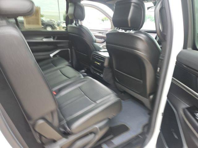 Used 2022 Jeep Wagoneer Series I w/ Premium Group I AWD/4WD image 28