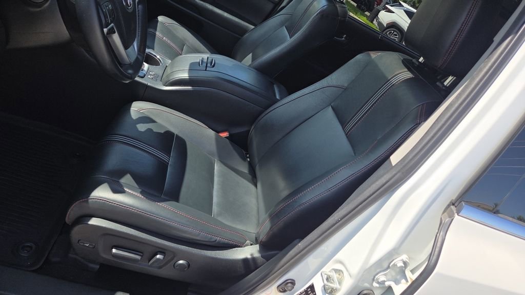 Used 2019 Toyota Highlander SE AWD/4WD image 17