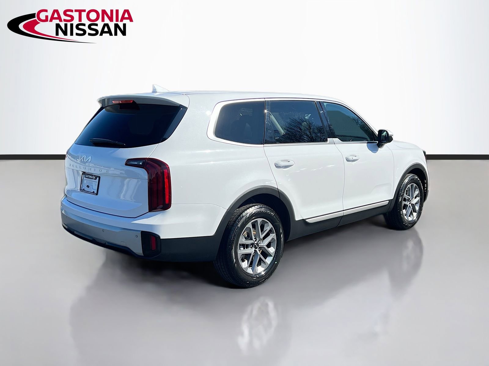 Used 2023 Kia Telluride LX image 9