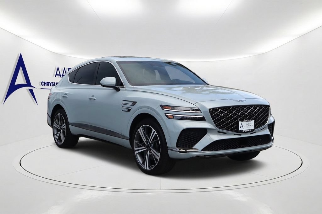 Used 2025 Genesis GV80 3.5T e-SC AWD/4WD image 3