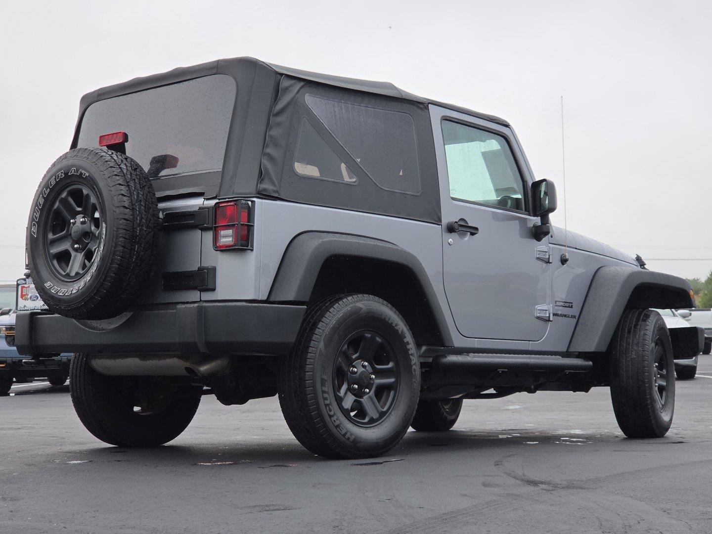 Used 2015 Jeep Wrangler Sport w/ Mopar Black Appearance Group AWD/4WD image 10