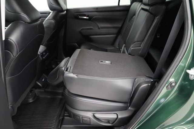 Used 2023 Toyota Highlander XLE image 71