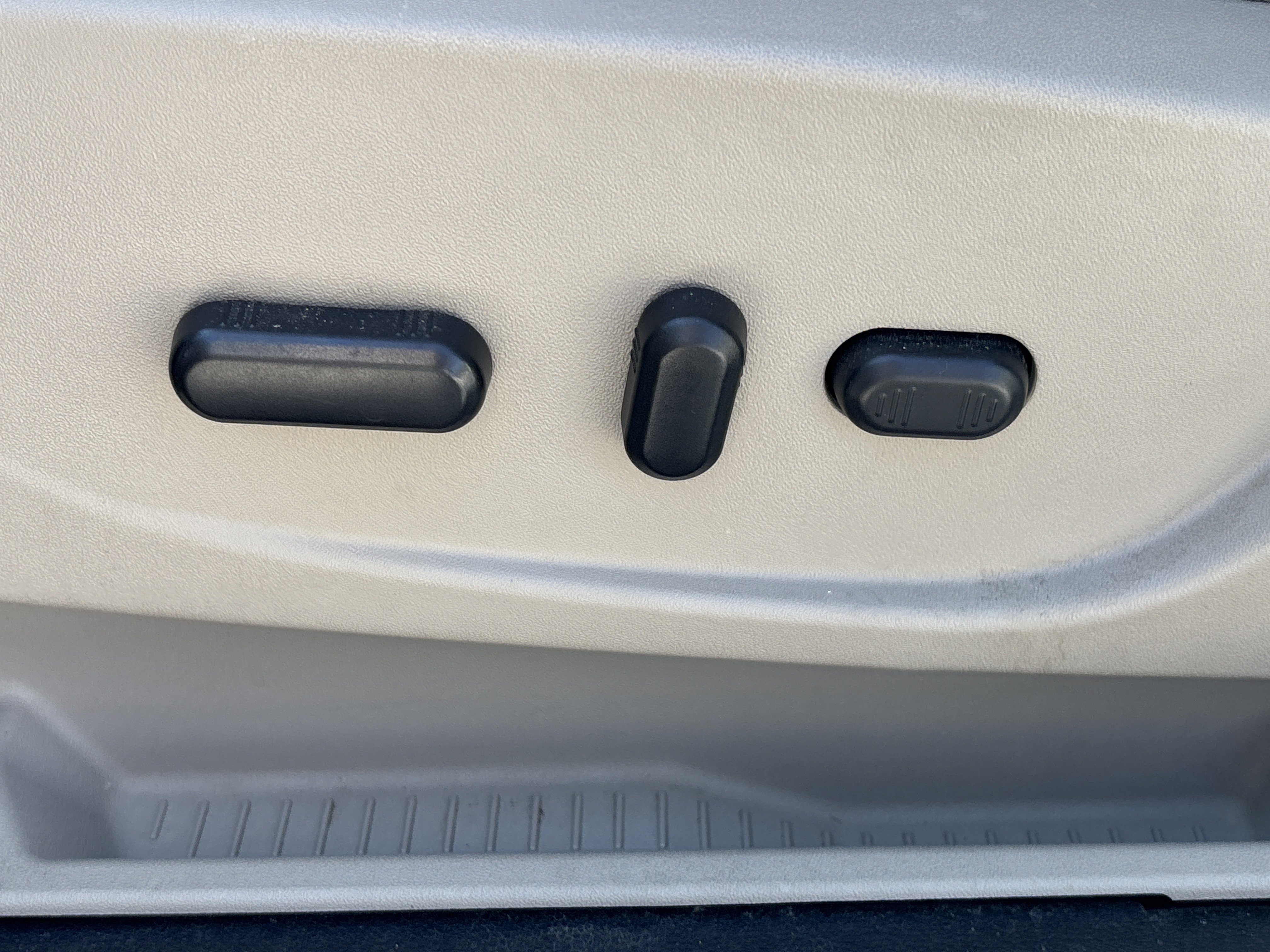Used 2014 Ford Escape SE FWD image 27