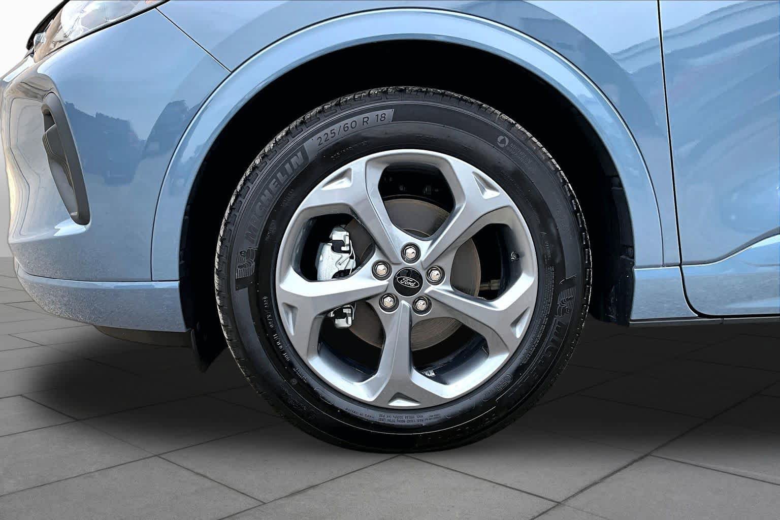 Used 2024 Ford Escape ST-Line w/ Equipment Group 301A FWD image 11