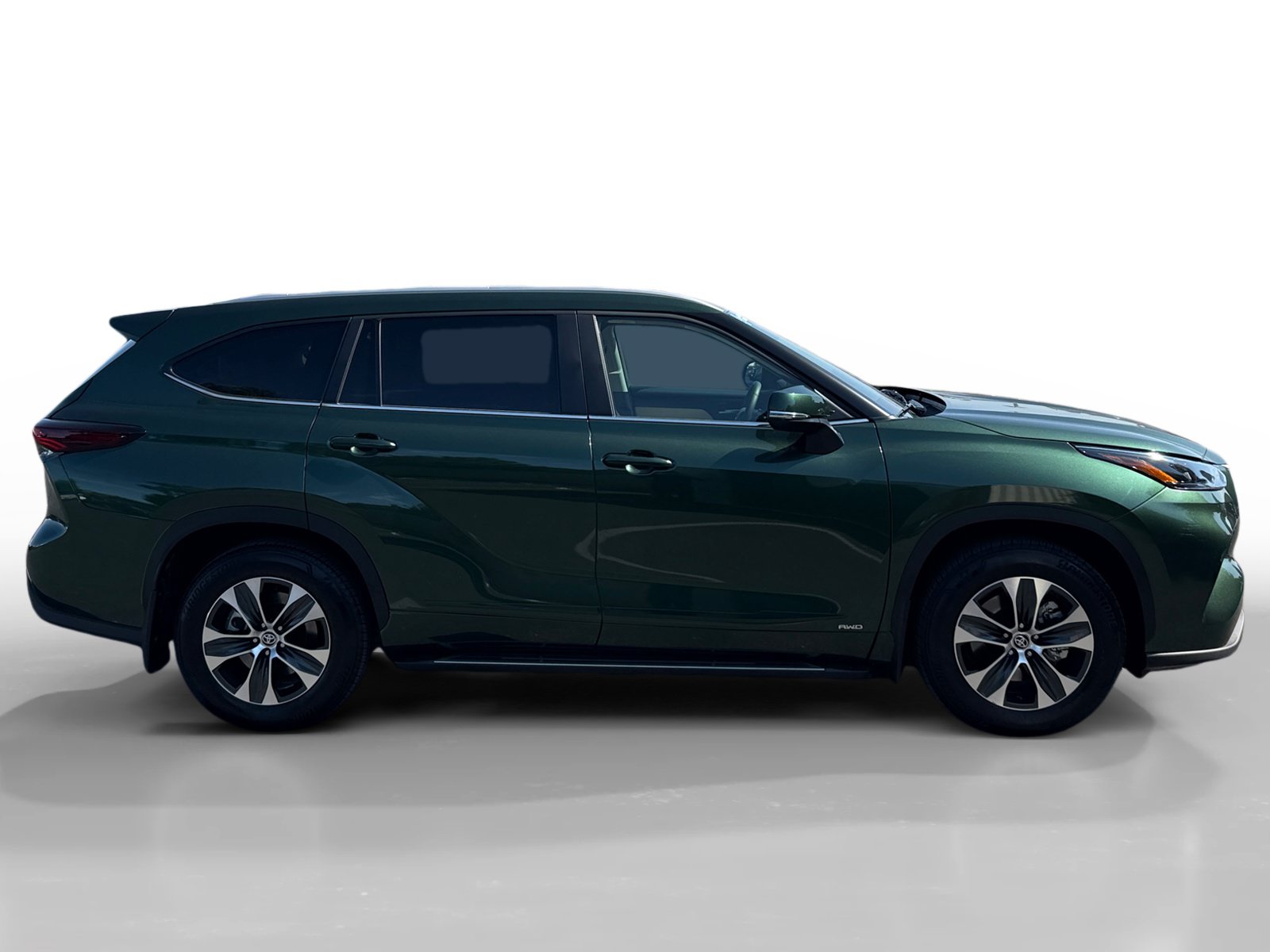 Used 2025 Toyota Highlander XLE AWD/4WD image 6