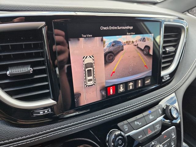 New 2026 Chrysler Pacifica Select FWD image 32