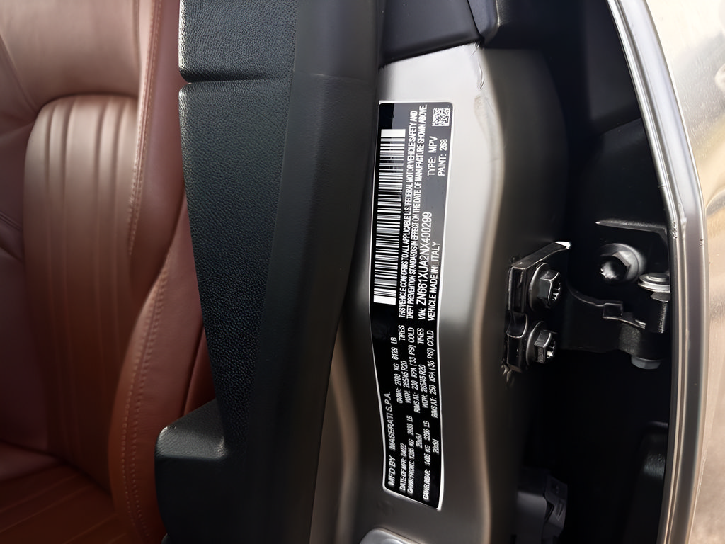 Used 2022 Maserati Levante GT AWD/4WD image 24