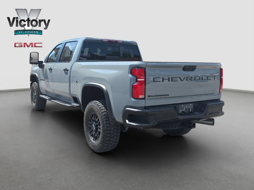 Used 2025 Chevrolet Silverado 2500 ZR2 w/ Technology Package AWD/4WD image 15