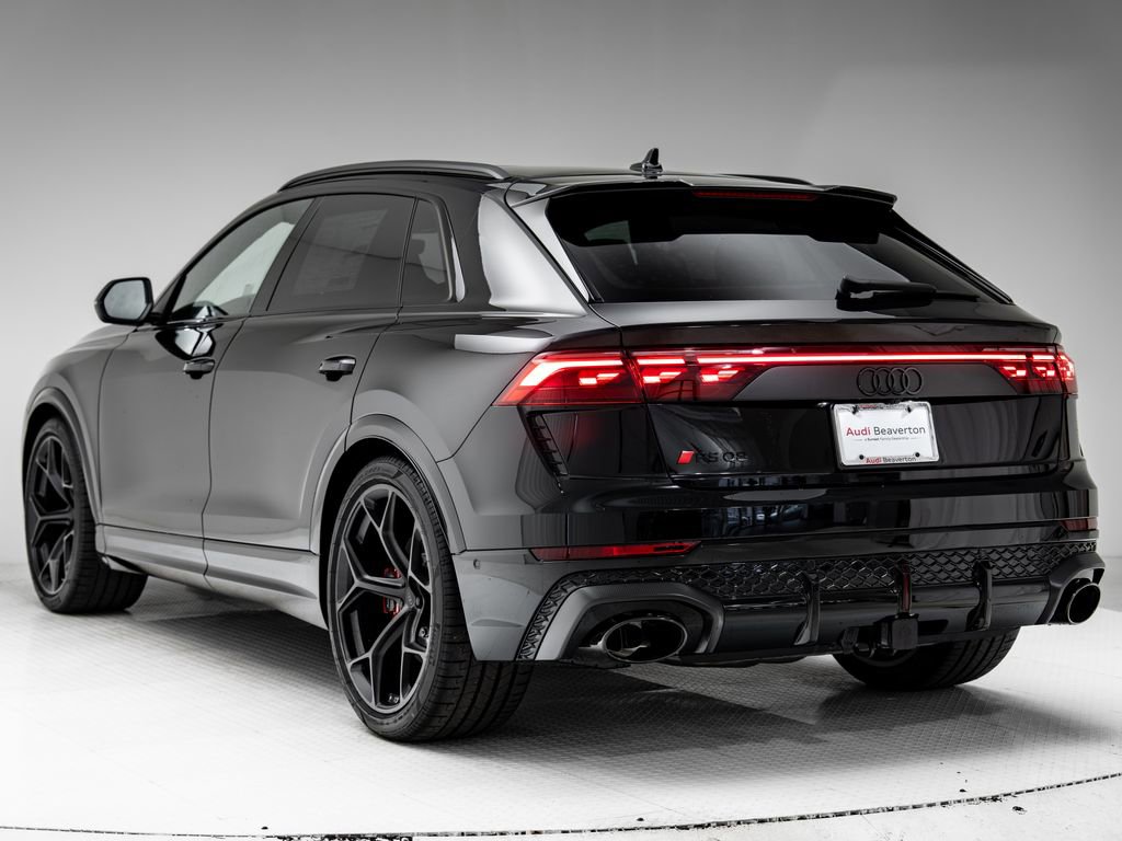 New 2026 Audi RS Q8 performance image 3