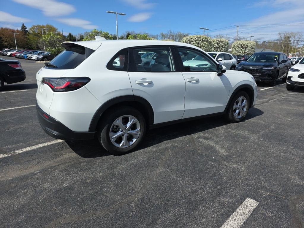 Used 2023 Honda HR-V LX image 7