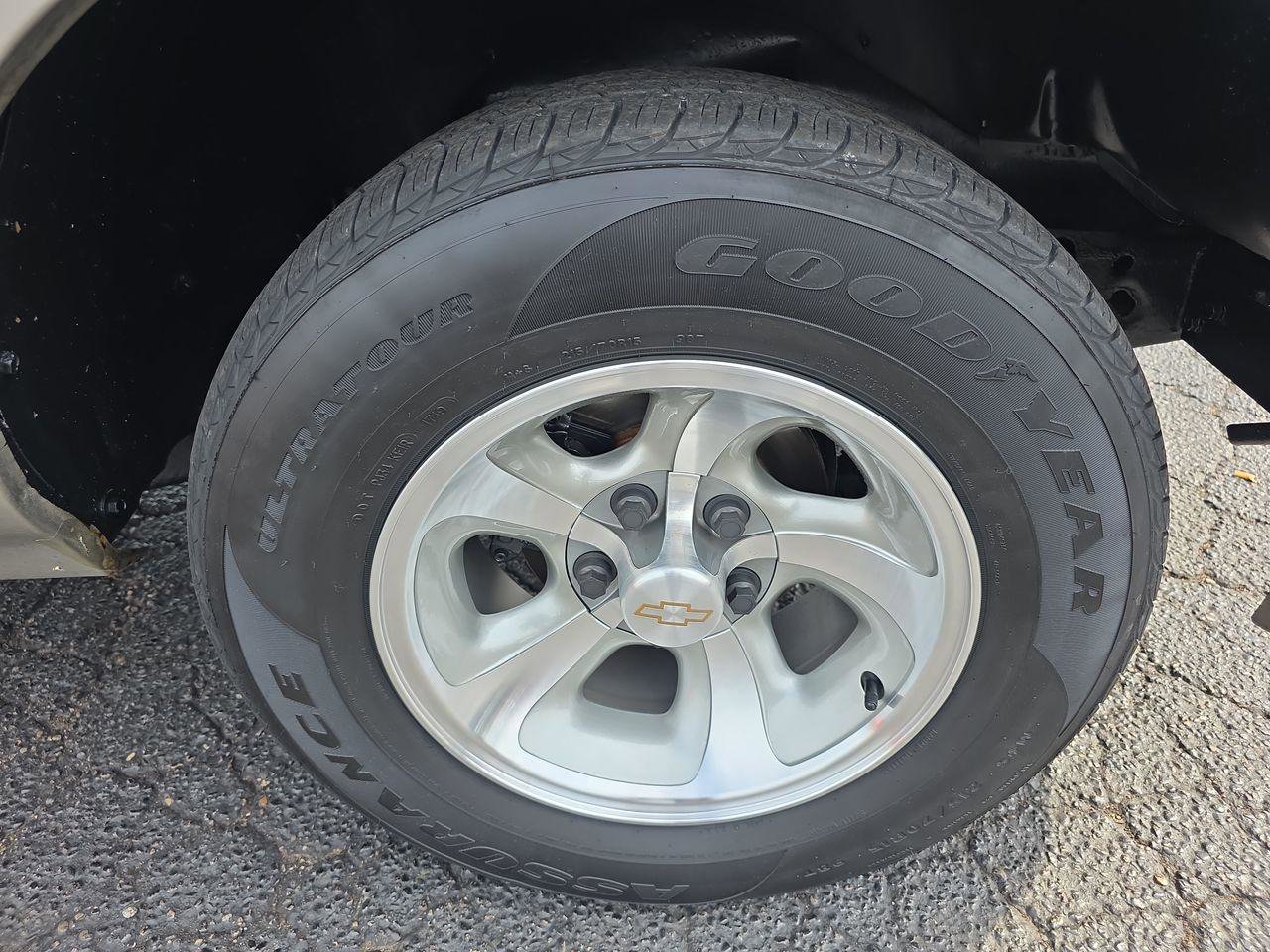 Used 2000 Chevrolet S10 Pickup LS w/ Preferred Equipment Group RWD image 16