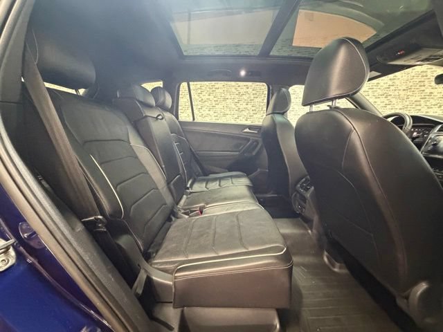 Used 2022 Volkswagen Tiguan SEL R-Line AWD/4WD image 9
