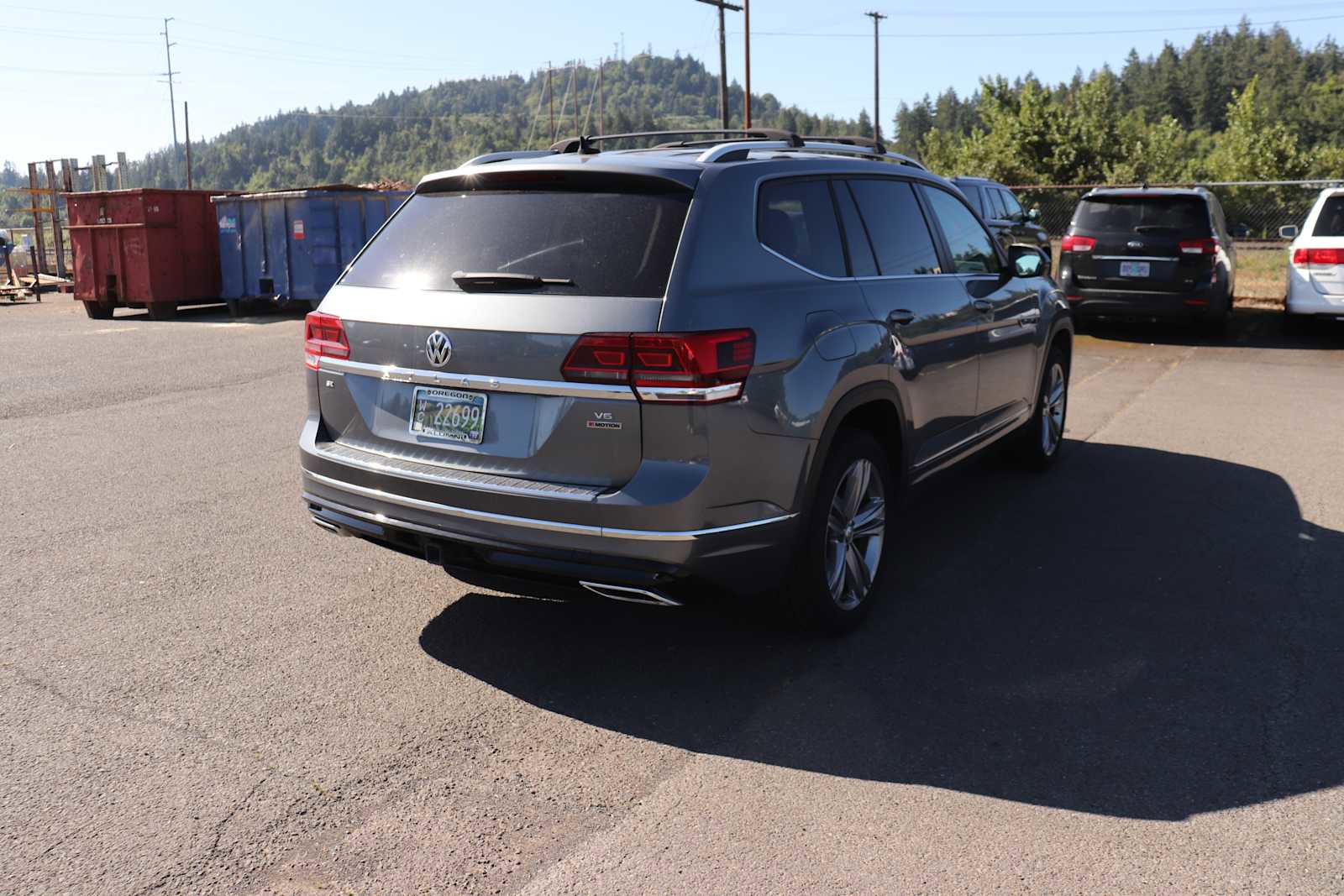 Used 2018 Volkswagen Atlas SE w/ R-Line Package AWD/4WD image 5