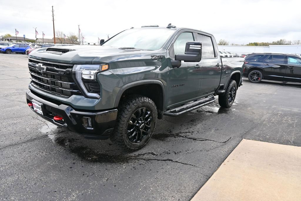 Used 2025 Chevrolet Silverado 3500 LTZ w/ LTZ Plus Package AWD/4WD image 14