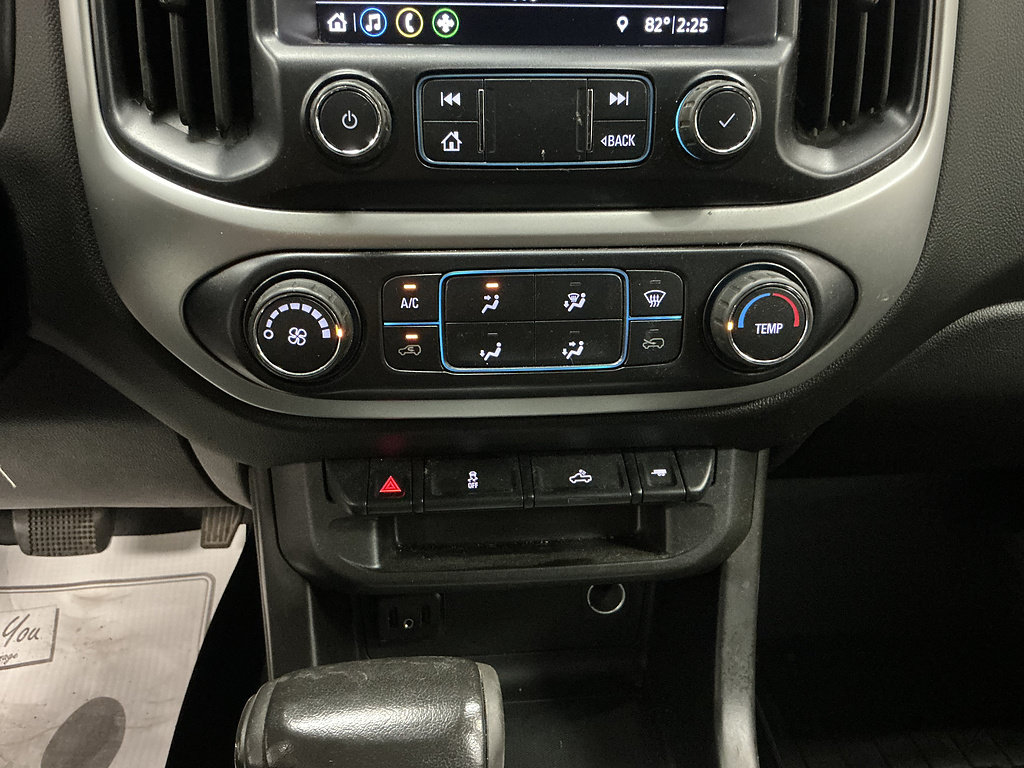 Used 2020 Chevrolet Colorado LT AWD/4WD image 16