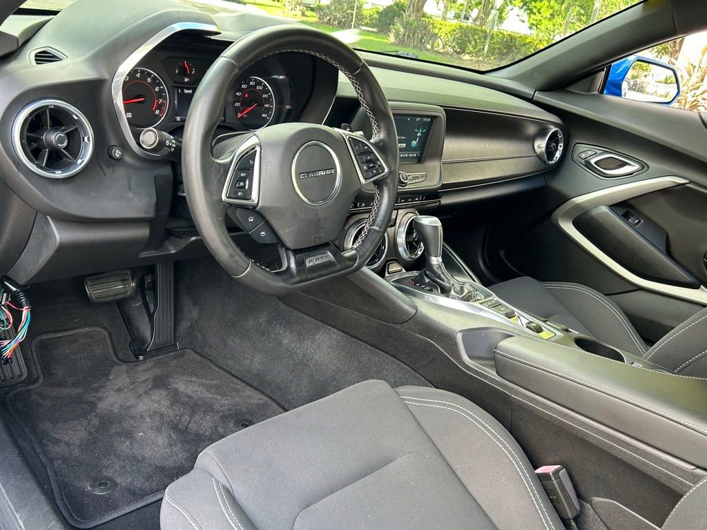 Used 2017 Chevrolet Camaro LT RWD image 14