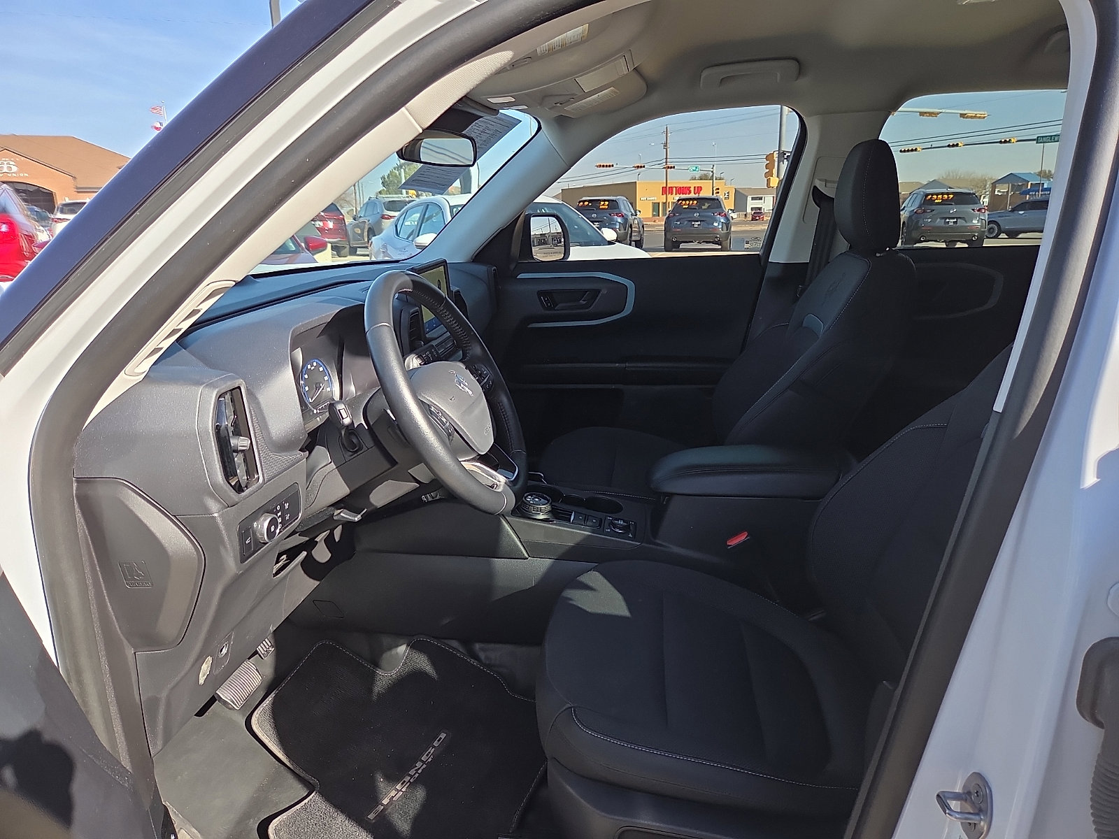 Used 2023 Ford Bronco Sport Badlands image 11