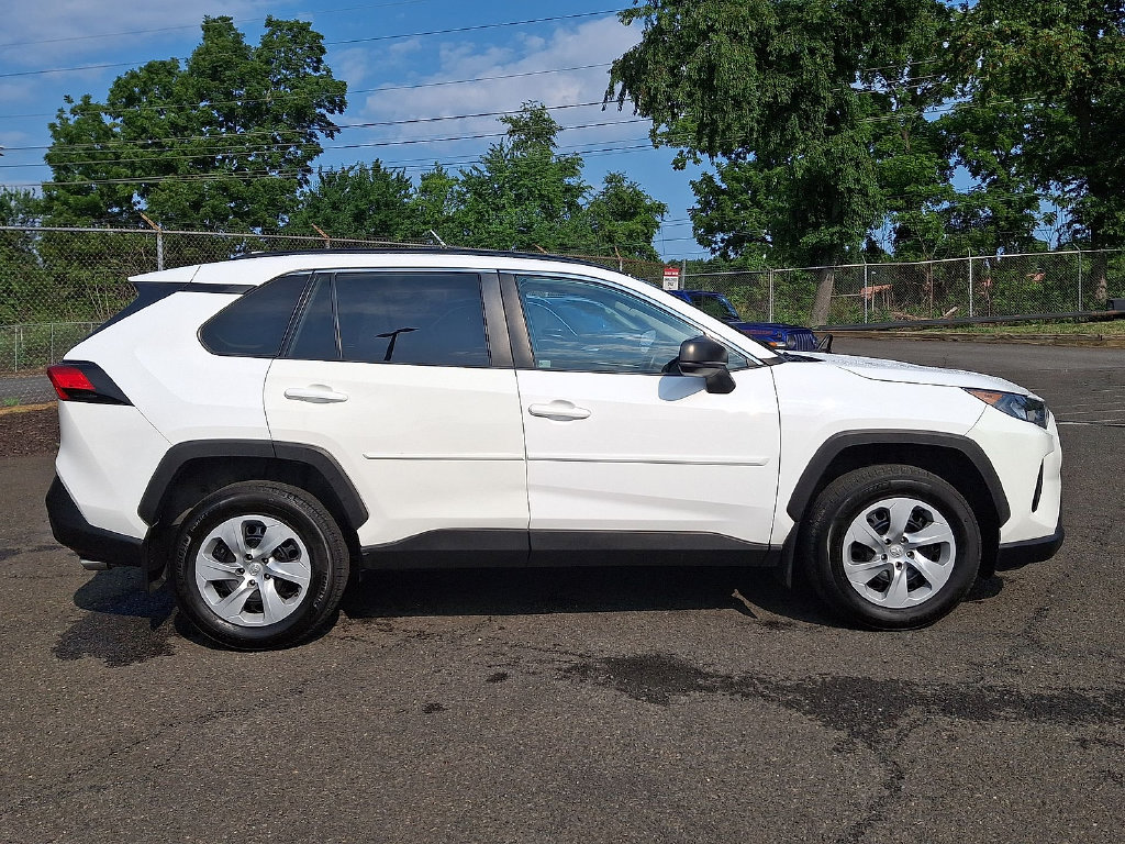 Used 2021 Toyota RAV4 LE AWD/4WD image 33