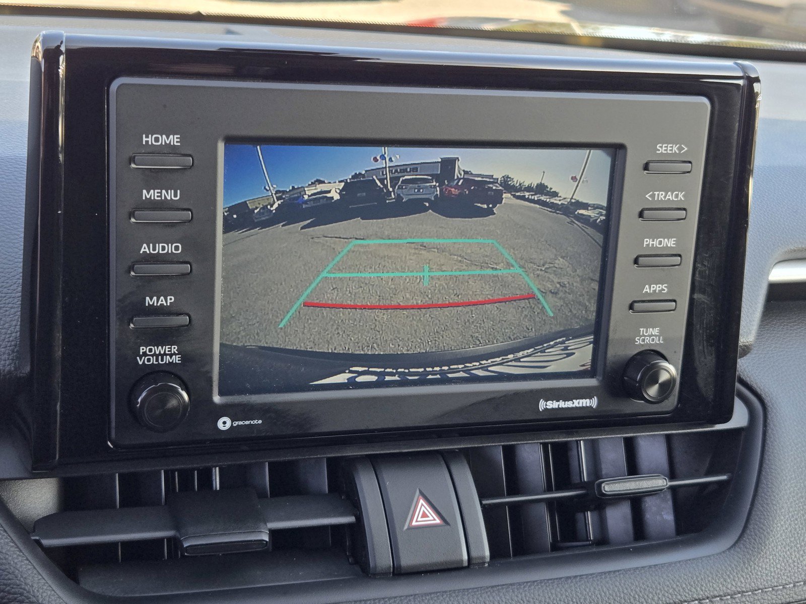 Used 2021 Toyota RAV4 XLE w/ Convenience Package FWD image 17