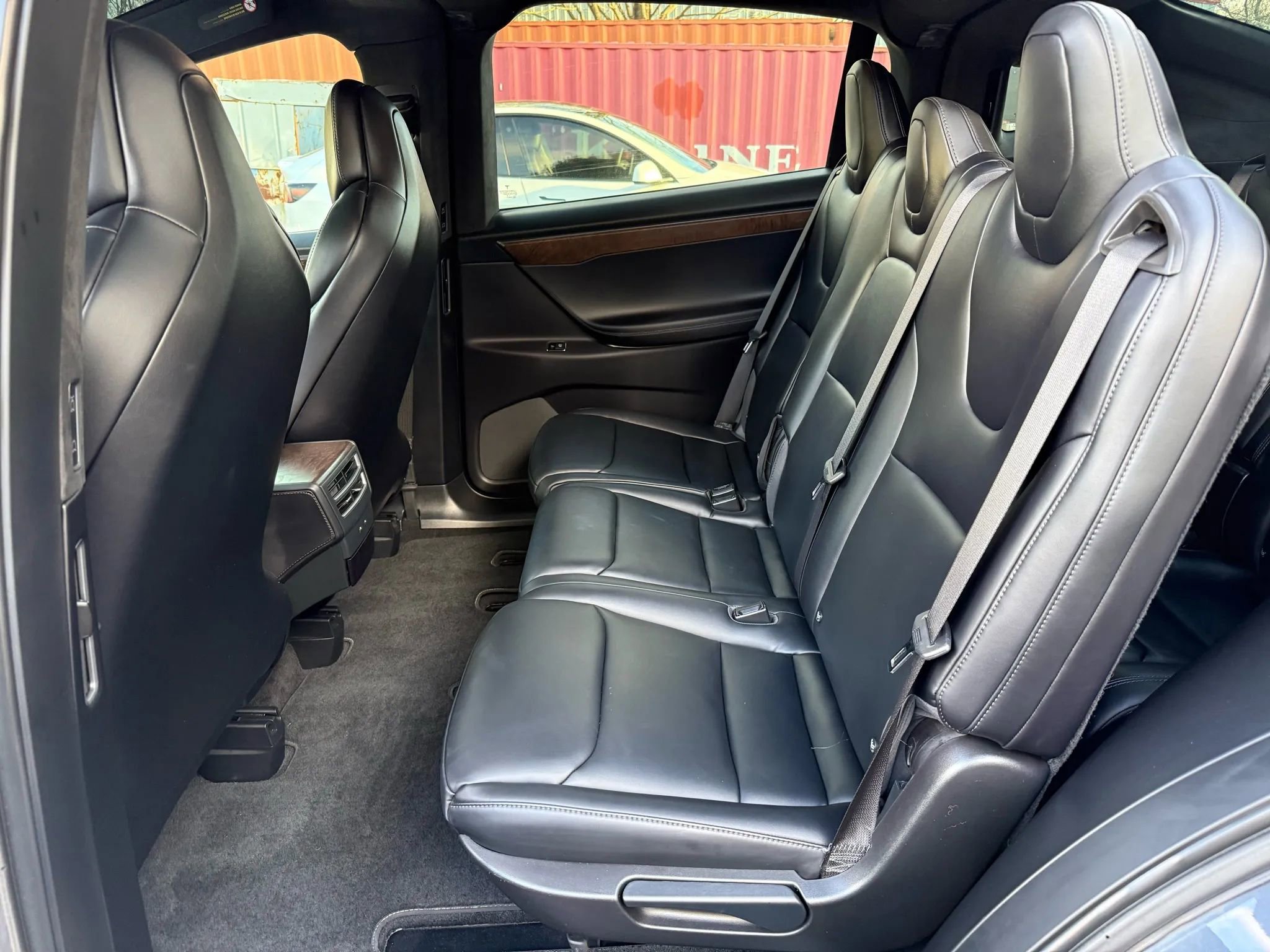 Used 2018 Tesla Model X 75D image 23