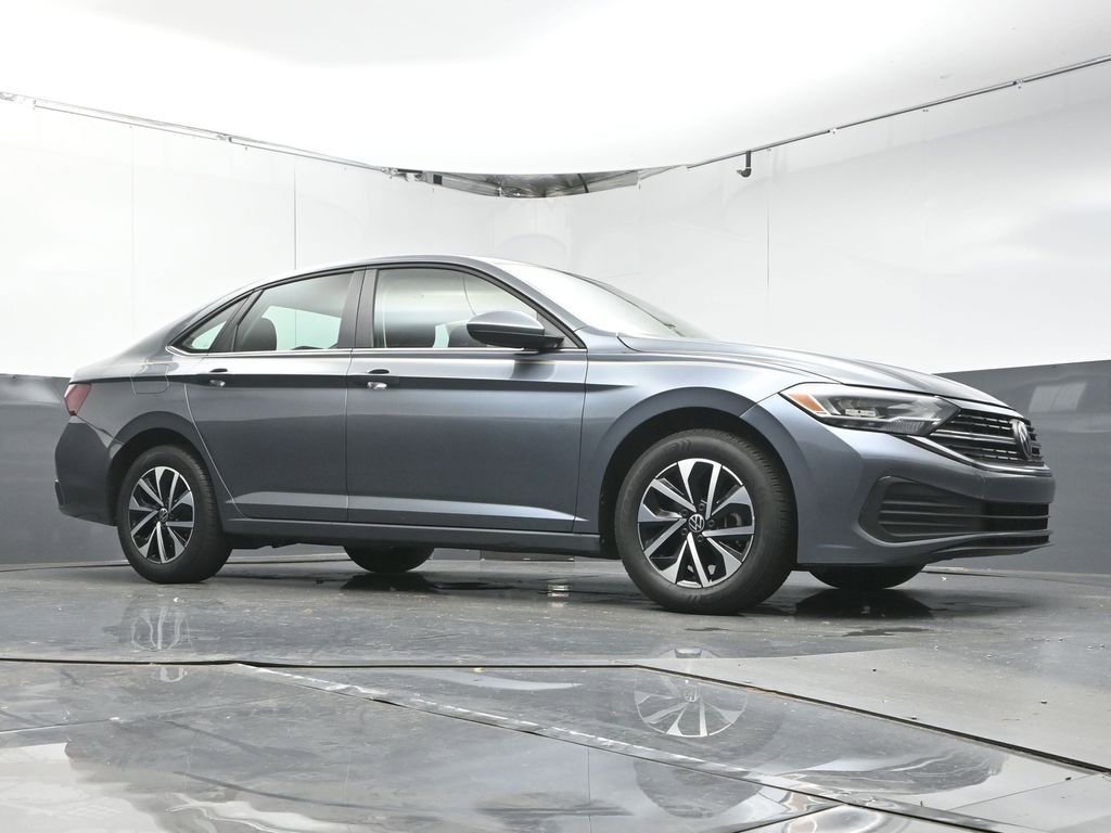 Used 2024 Volkswagen Jetta S image 36