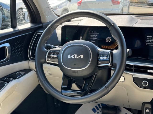 Certified 2025 Kia Sorento EX w/ EX Panoramic Sunroof Package AWD/4WD image 16