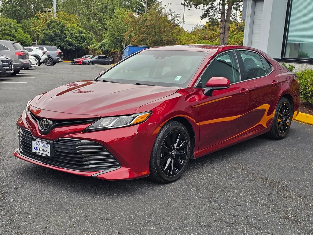 Used 2018 Toyota Camry LE FWD image 3